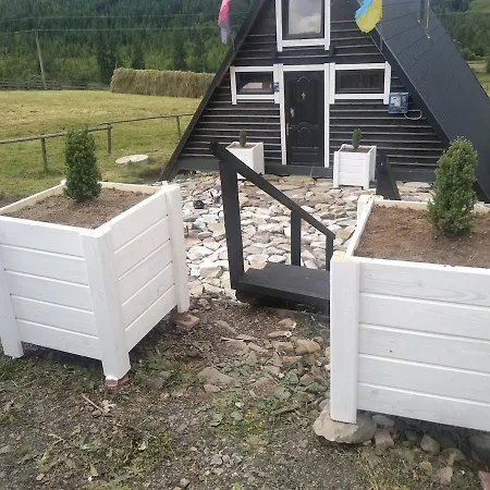 Будинок відпочинку затишний будинок Black House Senechiv